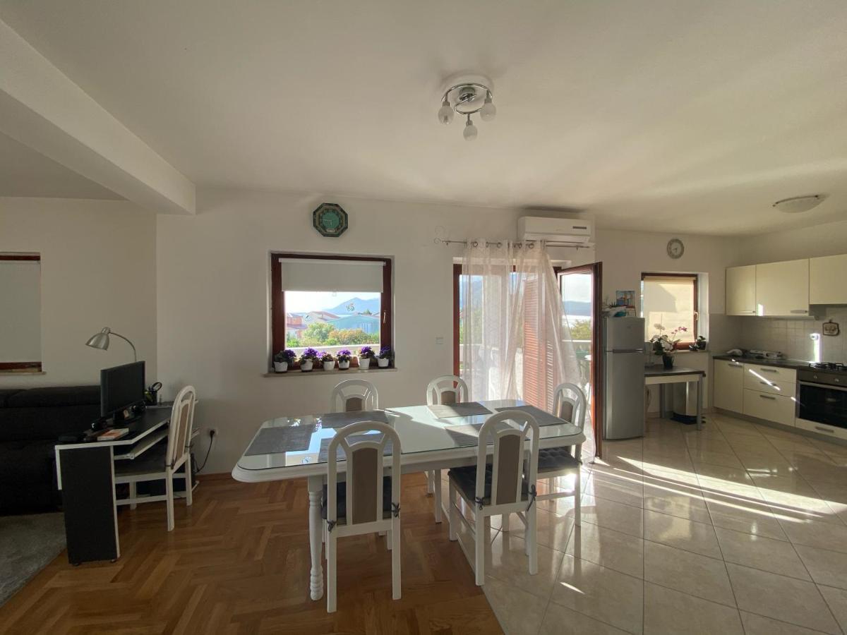 Apartments Irina Rovanjska Esterno foto